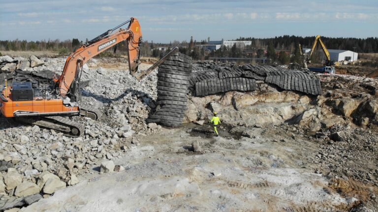 Massalouhinta rakennushankkeessa: miten aikataulu ja kustannukset pysyvät hallinnassa?