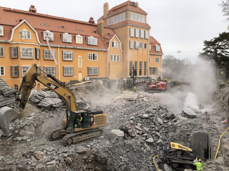 Räjäytystyön turvallisuusalue: miten vaara-alue määritellään ja miten työmaalla toimitaan?